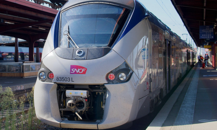 La SNCF prsente son TER  batterie pour sortir du diesel